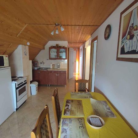 Balatonkeresztúr Apartment In Balatonmariafuerdo 19249 מראה חיצוני תמונה