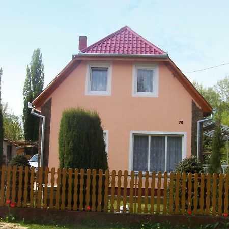 Balatonkeresztúr Apartment In Balatonmariafuerdo 19249 מראה חיצוני תמונה