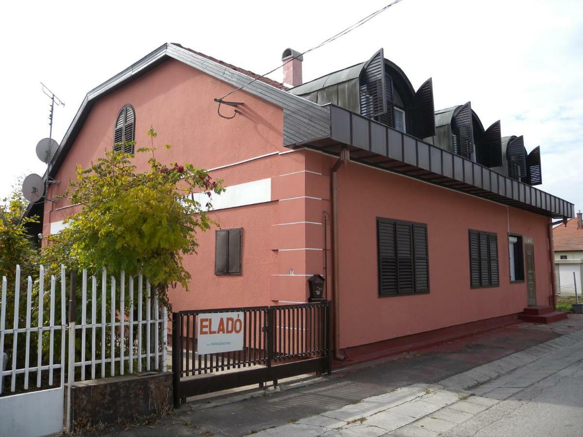Balatonkeresztúr Apartment In Balatonmariafuerdo 19249 מראה חיצוני תמונה